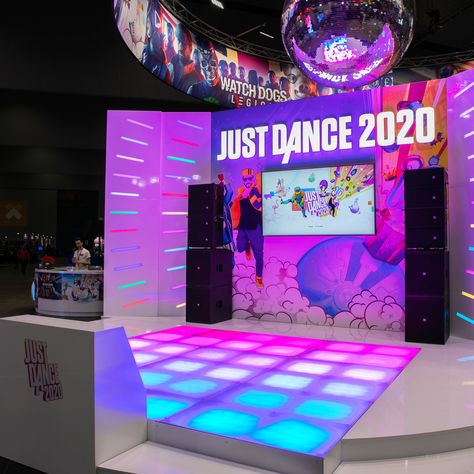 Just Dance Stage at PAX 2019. Exhibition stand by Exhibitionco for Ubisoft. Dance Revolution Game, Dance Arcade Game, Gaming Booth Exhibition, Dance Stage Design, Gaming Booth, Music Exhibition, Music Festival Stage, Just Dance Game, Arcade Design