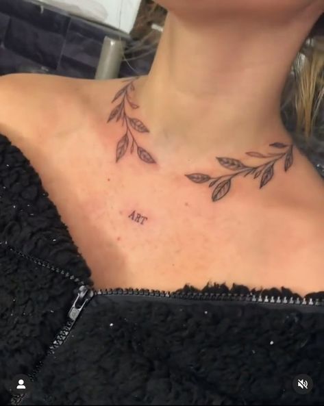 Vines On Neck Tattoo, Vine Tattoos Neck, Leaves Around Neck Tattoo, Leave Collar Bone Tattoo, Leaves On Neck Tattoo, Vines On Collar Bone Tattoo, Collar Bone Neck Tattoo, Under Neck Tattoos Women, Edgy Collar Bone Tattoo