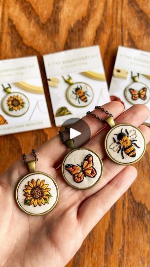 Miniature Embroidery Ideas, Loop Embroidery, Embroidered Necklaces, Miniature Embroidery, Embroidered Jewelry, Embroidered Necklace, Fiber Jewelry, Embroidery Gifts, Embroidery Jewelry