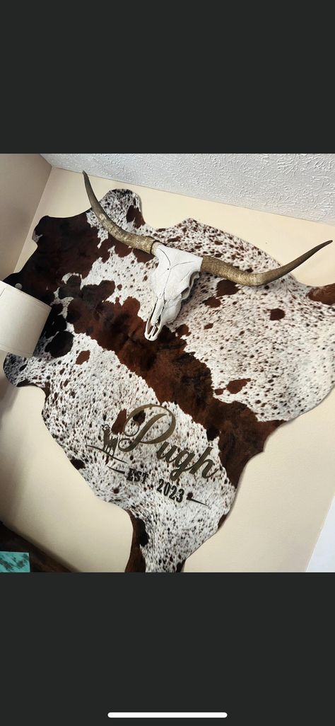 Cow Hide Decorating Ideas, Cow Hide On Wall Decor, Cowhide Rug On Wall, Cow Hide Mirror, Cow Hide Wall Decor Ideas, Deer Hide Decor, Cowhide Wall Decor, Cow Horns Decor, Horn Decor