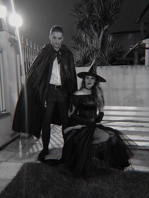 Underworld Costume Couple, Wizard And Witch Costume, Witch Costumes For Men, Witch Costumes Couples, Witchy Couple Costumes, Vampires Couple Costume, Witch And Vampire Couple Costume, Couples Witch And Warlock Costume, Wizard And Witch Couple Costume