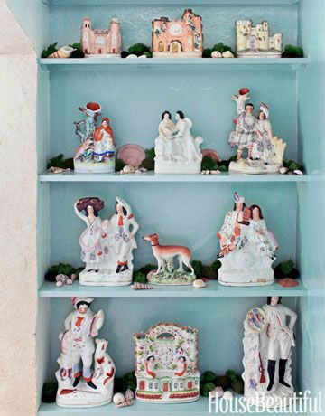 Staffordshire Pottery in England (made in the17th-20th century) made some interesting and quaint glazed statues. They make good decorative accessories as singles or in groups. These are 19th century examples. Bedroom Primary, Staffordshire Figurines, Display Collections, Figurine Display, Colorful Cottage, English Interior, Bookcase Decor, Staffordshire Dog, English Pottery