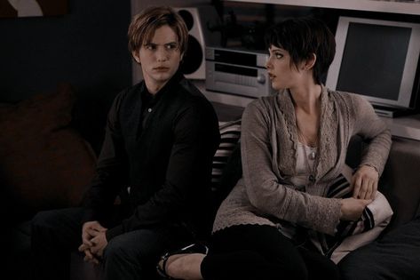 Alice Cullen And Jasper Hale, Jasper And Alice, Stephenie Meyer Books, Jasper Twilight, Alice Twilight, Alice And Jasper, Jasper Hale, Jackson Rathbone, Twilight Saga Series