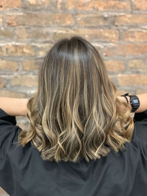 Cap Highlights Short Hair, Honey Blonde Balayage Short Hair, Foliage Hair, Blonde Highlights Short Hair, Short Hair Highlights, Blonde Hair Transformations, Brown Hair Looks, Brunette Hair With Highlights, Light Blonde Hair