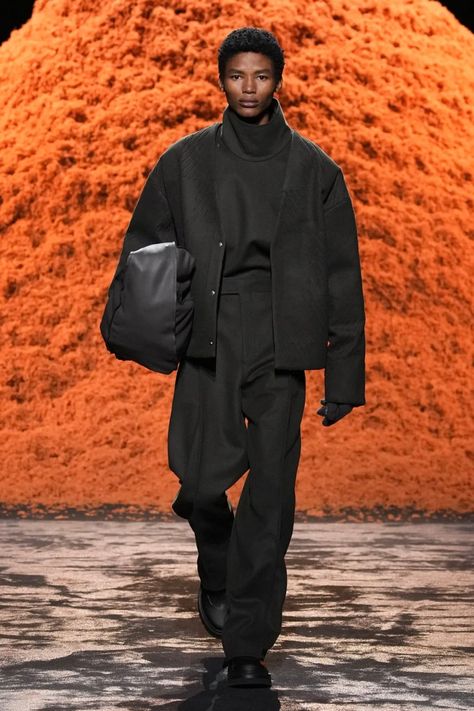 Milan Fashion Week Runway, 2024 Menswear, Zegna Men, The Claw, Menswear Fashion Show, Menswear Fashion, Ermenegildo Zegna, Fall 2024, New Set