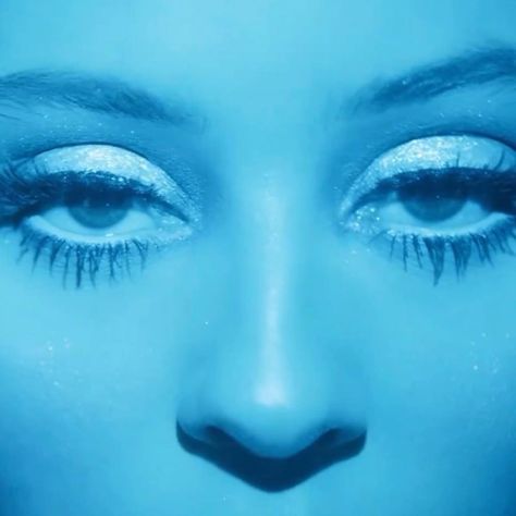 Alexa Demie, Foto Art, Angel Eyes, Feeling Blue, Blue Aesthetic, Blue Moon, Pastel Blue, Makeup Inspo, Rihanna