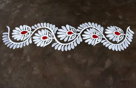 Alpona Borders, Alpana Art, Side Border Rangoli Designs, Tulsi Puja, Nature Sketches Pencil, Floral Design Drawing, Rangoli Diwali, Easy Rangoli Designs Videos, Border Rangoli