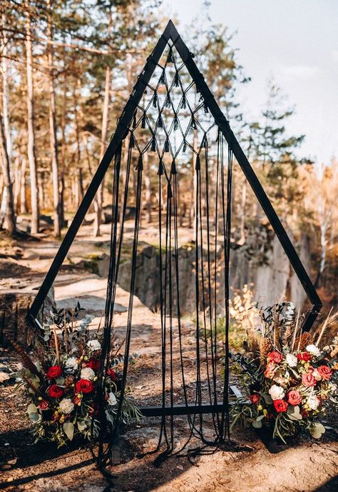 Gothic Backdrop Wedding, Black Wedding Alter Ideas, Nontraditional Wedding Arch, Spooky Wedding Arch, Viking Wedding Arch Ideas, Gothic Fall Wedding Ceremony Decor, Fall Wedding Gothic, Black Wedding In The Woods, Halloween Boho Wedding