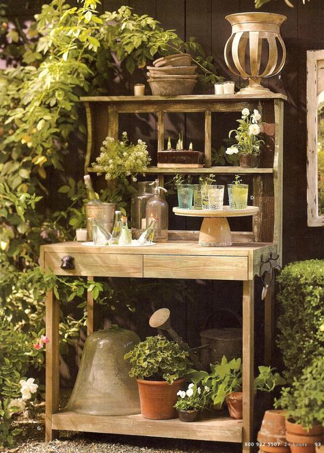 Bar Ideas For Party, Potting Bench Ideas, Outdoor Garden Bar, Outdoor Organization, Potting Tables, Potting Table, Potting Sheds, Potting Bench, Modern Outdoor Furniture