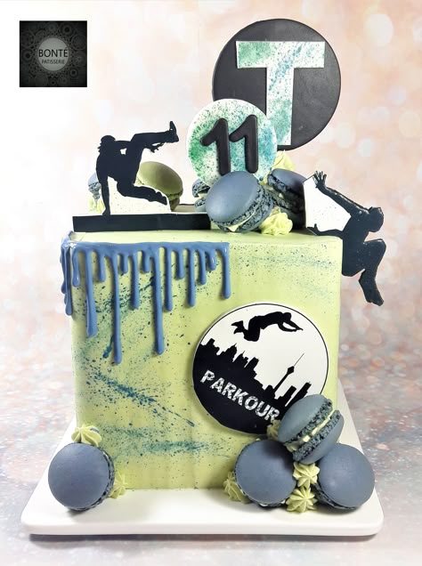 Parkour cake Parkour Birthday Cake, Parkour Themed Birthday, Parkour Party Ideas, Parkour Cake Ideas, Parkour Birthday Party, Skateboard Party Decorations, Skateboard Cake, Skateboard Birthday Party, Skateboard Party