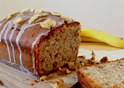 Sweet Banana and Walnut Loaf Banana Walnut Cake, Walnut Loaf, Cinnamon Banana Bread, Mary Berry Recipe, Banana Walnut, Paleo Recipe, Banana Cake Recipe, Walnut Cake, British Baking