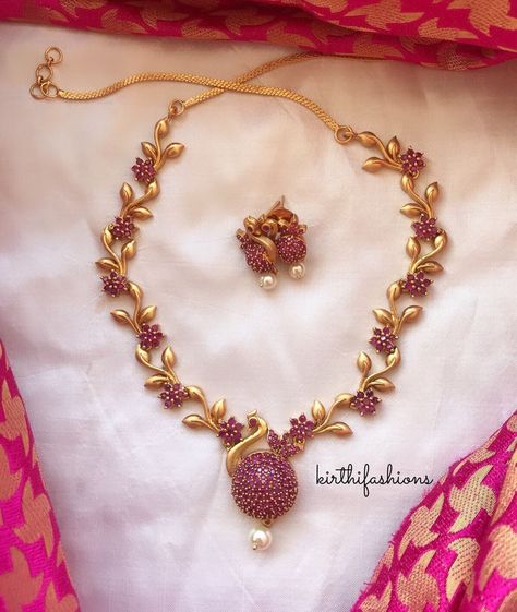 Peacock Necklace Designs, Ruby Necklace Designs Indian, Ruby Sets Indian Gold, Kempula Necklace Designs, Ruby Jewelry Necklaces Simple, Gold Jewellery Design Necklaces Simple, Simple Ruby Necklace Designs, Gold Jwelery Designs, Kempula Haram Designs