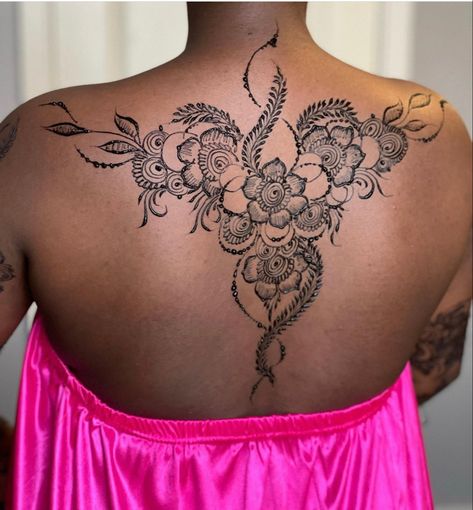 Henna Chest, Full Body Henna, Shoulder Henna, Back Henna, Cute Henna Designs, Cute Henna Tattoos, Henna Style Tattoos, Henna Inspired Tattoos, Henna Nails