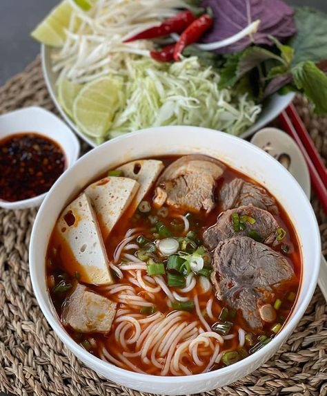 Instant Pot Bún Bò Huế (Huế Beef Noodle Soup) – No Limit Cooking Bun Bo Hue Instant Pot, Instant Pot Asian Recipes, Bun Bo Hue, Vietnamese Soup, Beef Shank, Viet Food, Beef Noodle Soup, No Lie, How To Cook Beef