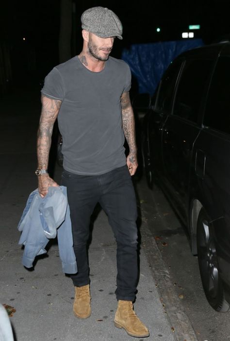 David Beckham Outfit, Mens Cloth, David Beckham Style Outfits, David Beckham Style, Workout Man, Urban Apparel, Herren Style, Stylish Mens Fashion, Desert Boot