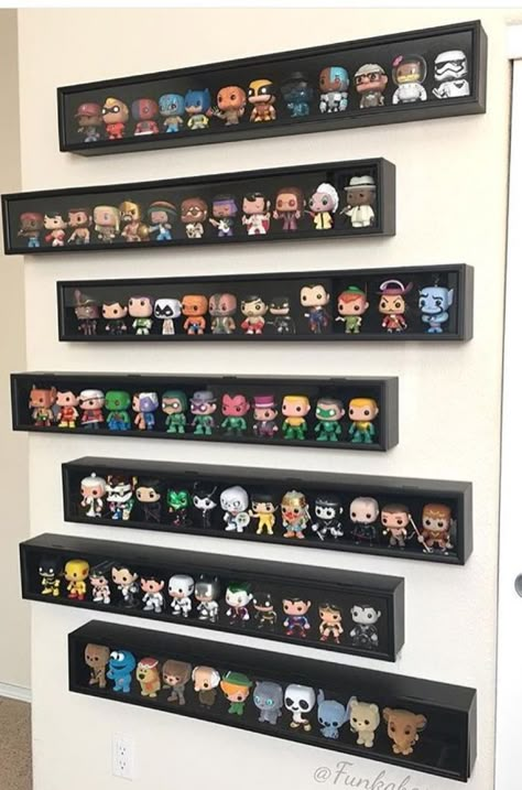 Collection Wall Display, How To Display Pop Figures, Aesthetic Funko Pop Display, How To Display Small Collectibles, Pop Storage Ideas, Funko Pop Display Ideas Aesthetic, Funko Pop Display Ideas Shelves, Movie Basement, Figure Display Ideas