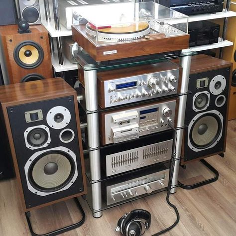 . Headphones Or Speakers ? . 📷 by @dastanburhan . . . #VintageAudio #Audio #Vintage #turntable #phono #vinyl #records #music #hifi… Pioneer Audio, Vintage Turntable, Audiophile Listening Room, Audio Rack, Vintage Speakers, Stereo Systems, Audio Room, Vinyl Storage, Stereo System