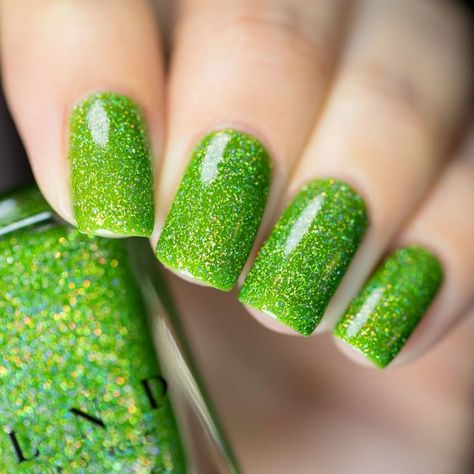 Green Jelly Nails, Christmas Nail Designs Holiday, Nail Dipping Powder Colors, Lime Green Nails, Jelly Nail Polish, Green Jelly, Neon Green Nails, Jelly Nail, Rainbow Sparkle