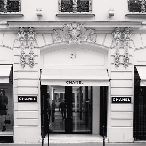 Chanel French Facade, 31 Rue Cambon, Shop Facade, Paris Images, City Photography, Facades, Favorite City, Fashion Shop, City View