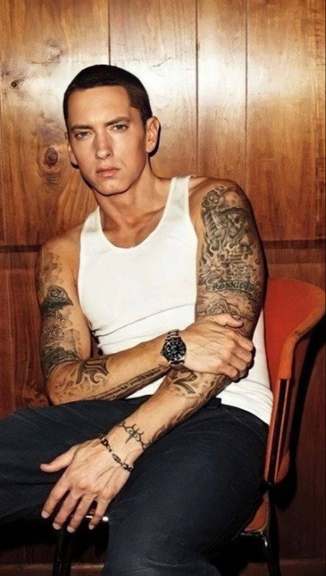 #eminem #slimshady #marshallmathers Marshall Eminem, The Slim Shady, The Eminem Show, Eminem Wallpapers, Eminem Quotes, Eminem Photos, Eminem Rap, Eminem Slim Shady, The Real Slim Shady