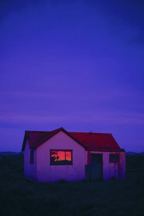 Nostalgic Pictures, Dreamcore Weirdcore, Cinematic Photography, Abandoned Houses, Scenery Wallpaper, Aesthetic Photography, Dark Aesthetic, Pretty Pictures, Aesthetic Art