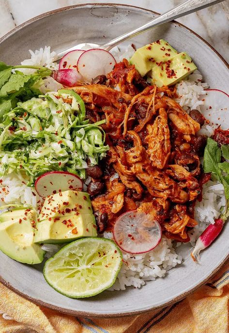 Spicy Chicken Bowl, Rice Bowl Recipe, Sweet And Spicy Chicken, Tried And True Recipes, Healthy Bowls Recipes, Spicy Rice, Rice Bowls Recipes, Weeknight Dinner Recipes Easy, Cooking White Rice