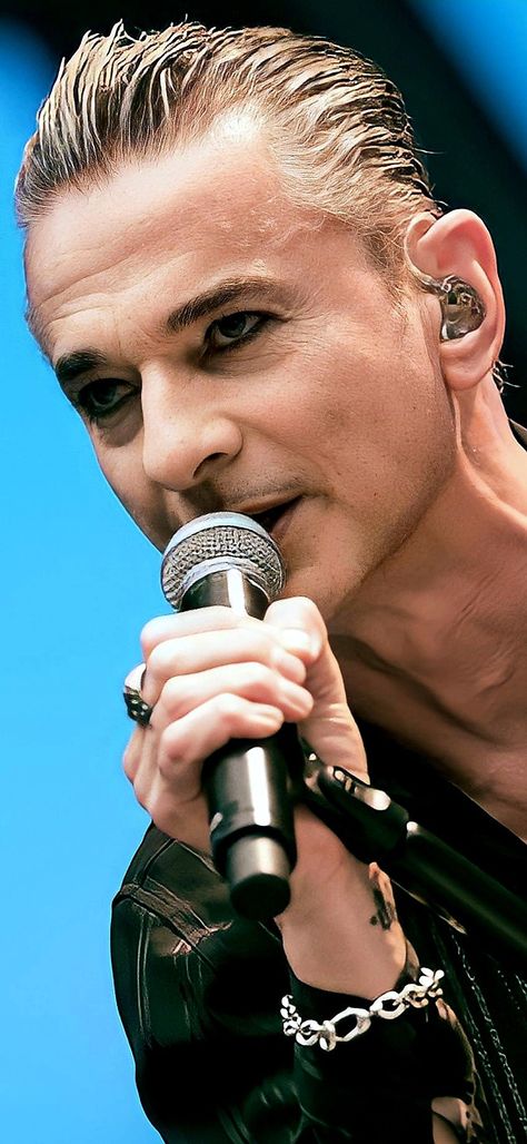 Dave Gahan 2023, Martin Gore, Dave Gahan, Cool Bands, Cool Photos, Musician, Music, Pins, Quick Saves