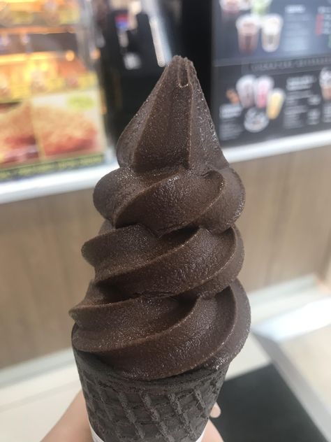 Ice Cream Cones Aesthetic, Chocolate Ice Cream Aesthetic, Double Chocolate Ice Cream, Fried Ice Cream Aesthetic, Chocolate Ice Cream Cone Aesthetic, Chocolate Ice Cream Cone, Chocolate Cone, Budget Family Meals, Chocolate Heaven