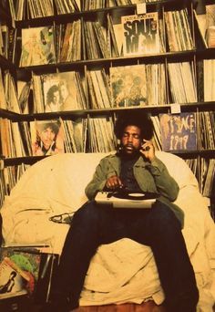 Questlove and his record collection Lee Jordan, Photographie Indie, Real Hip Hop, Neo Soul, Rock N’roll, Tableau Art, I'm With The Band, Record Players, Record Collection