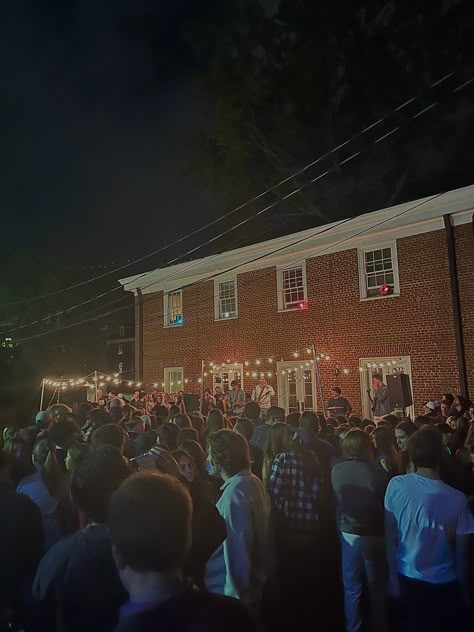 Frat Party Aesthetic, College Party Aesthetic, University Housing, University Of Richmond, College Of Charleston, College Living, Frat Parties, College Game Days, College Aesthetic