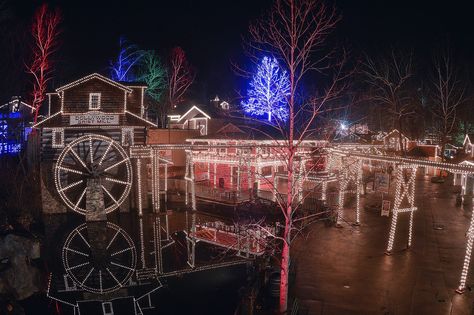 The Most Festive Things to Do in Gatlinburg during Christmas Dollywood Christmas, Gatlinburg Christmas, Dollywood Park, Smoky Mountain Christmas, Tennessee Christmas, Holiday Lights Display, Smoky Mountains Vacation, Pigeon Forge Tennessee, Tennessee Vacation