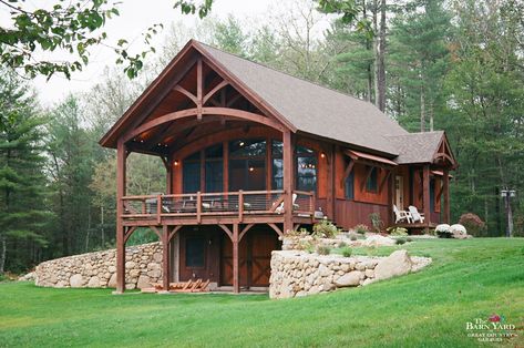 House Built Into Hillside, Tiny Living Room, Barn Dominium, Farm Homes, Timber Frame Cabin, Timber Frame Barn, Post And Beam Home, Timber Frame Home, Dream Cabin