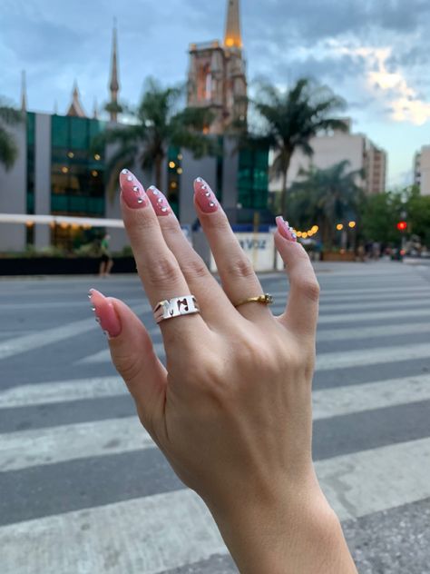 Cassie Howard Nails, Maddy Euphoria Nails, Maddy Nails, Sublime Nails, Cassie Nails, Euphoria Season 2, Euphoria Maddy, Rounded Acrylic Nails, Euphoria Nails