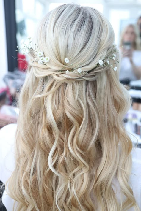 Bridal Hair Half Up, Bridemaids Hairstyles, Half Up Wedding Hair, Wedding Hair Makeup, Wedding Hair Half, Hair Half Up, Bridesmaid Hair Makeup, Boho Wedding Hair, Boho Hair