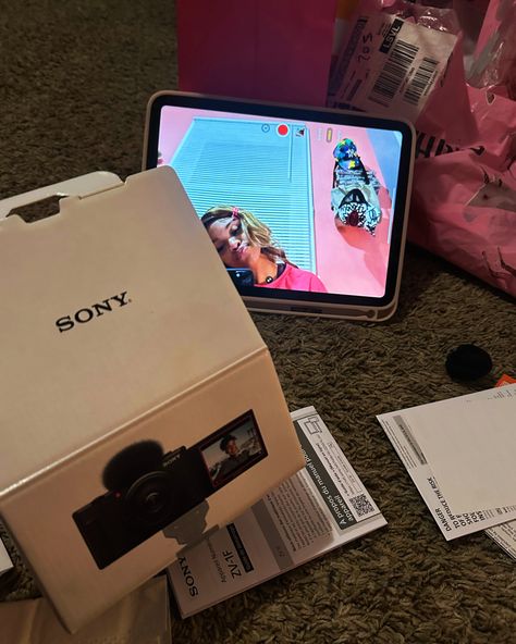 Content creator, sony zv1f, youtube thumbnail, small youtuber, small influencer, pink ipad Youtube Camera Aesthetic, Youtube Thumbnail Ideas Aesthetic Vlog, Digital Camera For Vlogging, My First Vlog Thumbnail, Small Youtuber, Vlogging Aesthetic, Vlog Camera, Youtube Aesthetic, Sony Vlog Camera Zv-1