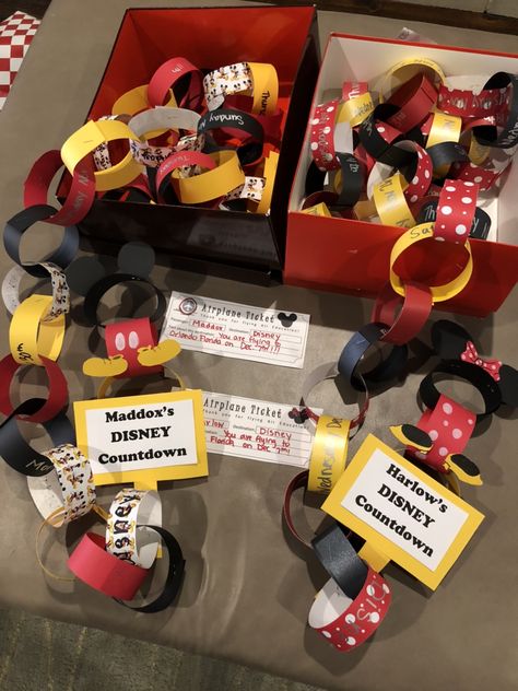 Disney Countdown Ideas Cricut, Disneyland Box Surprise, Disney Cruise Christmas Gift Surprise, Disneyworld Countdown Ideas, Disneyland Countdown Ideas, Disney Cruise Countdown Ideas, Disney World Gifts For Kids, Disney World Christmas Gift Surprise, Disney Countdown Chain