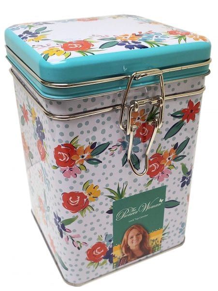 Walmart has this Pioneer Woman Metal Clip Tin for just $2.97. These are perfect to store flour, sugar and more in your kitchen. Click the link below to shop online at Walmart for this deal. Choose in store pick up for free or spend $35 for free shipping. Shop More Walmart Deals The post Pioneer Woman Square Locktop Tin JUST $2.97 at Walmart! appeared first on Glitchndealz. Pioneer Woman Canisters, Pioneer Woman Kitchenware, Pioneer Woman Dinnerware, Pioneer Woman Kitchen Design, Pioneer Woman Dishes, Future Farmhouse, Pioneer Woman Kitchen Decor, Pioneer Woman Kitchen, Tin Canisters