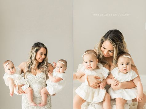 5 Month Old Twins Photography, Twin 1 Year Photoshoot, Twin Mom Photoshoot, Twins One Year Photoshoot, Twin Babies Pictures, 4 Month Old Baby, Twin Pictures, One Year Pictures, Baby Birthday Photoshoot