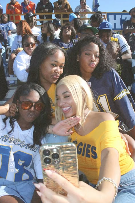 #gameday #hbcu #ncat #friends #friendship #football #girlhood Nc A&t Aggies, College Aesthetic Hbcu, Hbcu College Aesthetic, Ncat Aggies Aesthetic, Fau College Aesthetic, Hbcu Party, Decision Day Outfit, Ncat Aggies, College Football Aesthetic