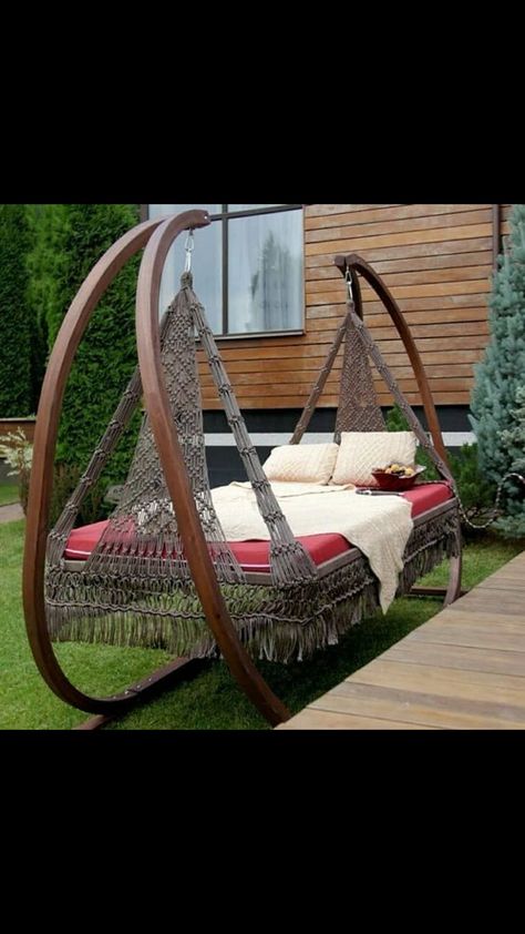 Closet Wallpaper, Pola Macrame, Swing Bed, Landscaping Front Yard, Swing Design, Front Yard Landscaping Plans, Outdoor Furniture Design, Front Yard Landscaping Simple, Front Yard Landscaping Ideas