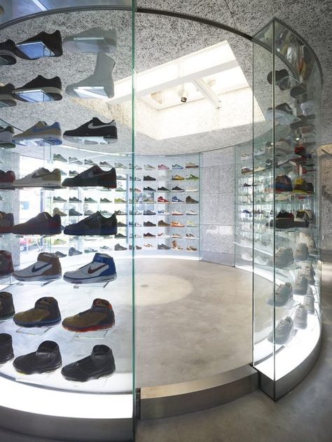 Sneakerhead Room, Shoe Store Design, Shoe Room, Dream Closet Design, Shoe Wall, Luxury Closets Design, Sneaker Stores, Dream House Rooms, Glass Display