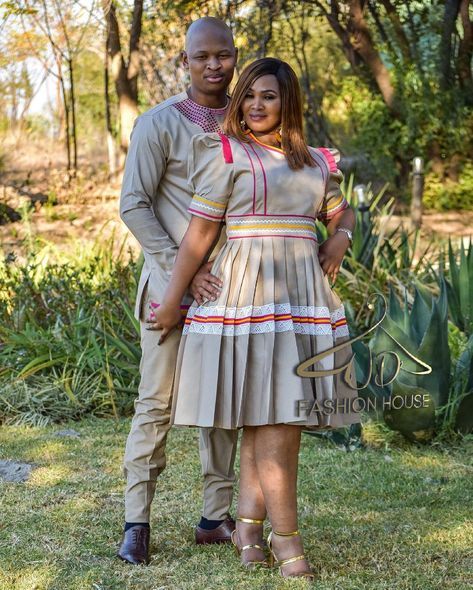 Pedi Traditional Attire For Couples, Pedi Traditional Attire African Weddings, Sepedi Traditional Attire For Couples, Pedi Outfits, Traditional Attire African Couples, Pedi Traditional Attire For Women, Sepedi Traditional Attire For Women, Modern Sepedi Traditional Dresses, Sepedi Traditional Wedding Dresses