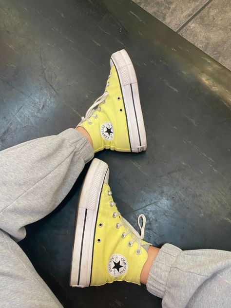 Platform Converse Colorful, Yellow Platform Converse, Bright Converse, Converse High Tops Platform, Platform Converse High Tops, Neon Converse, Converse Yellow, Allstar Converse, Knee High Converse