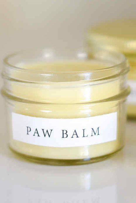 Homemade Balm, Dog Balm, Dog Paw Balm, Gifts Homemade, Paw Balm, Ice Snow, Sugar Scrubs, Dog Skin, Dog Crafts