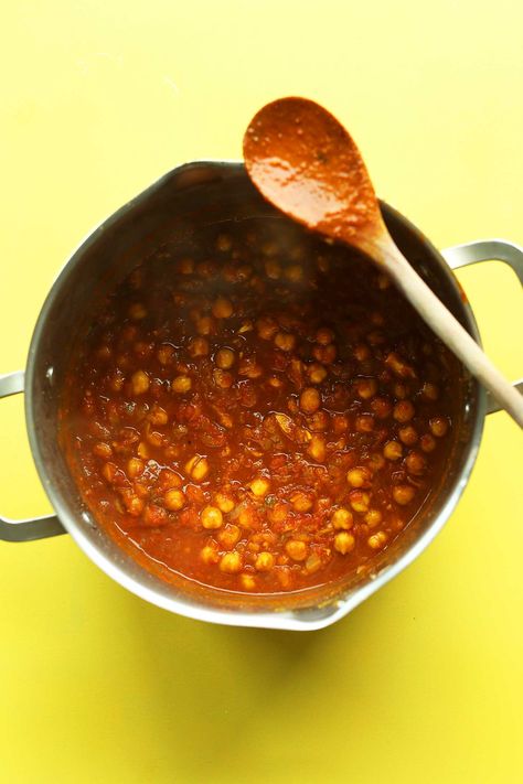 AMAZING Chana Masala made in 1 Pot! So healthy, flavorful and delicious! #vegan #glutenfree #chanamasala #recipe #indian Veg Platter, Winning Recipes, Minimalist Baker, Recipe Indian, Small Food Processor, Green Chili, Masala Recipe, Indian Food Recipes Vegetarian, Indian Dishes