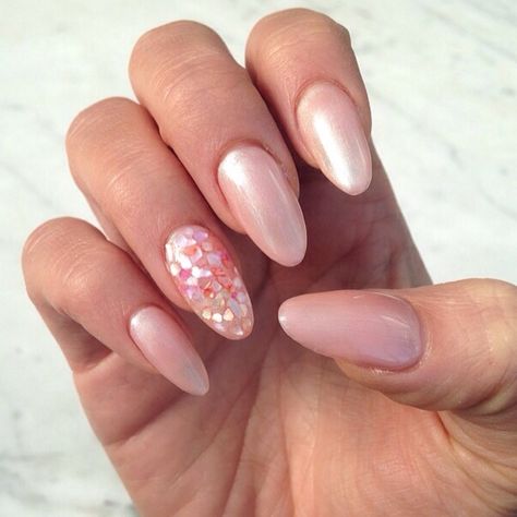 A #beautiful crushed #seashell creation fit for a #mermaid! <3 #sparkssalons #pink #princessnails #nails #nailedit #crushedseashells #shells #coral #notd #nailart Crushed Shell Nails, Shell Gel Nails, Shell Nails, Seashell Nails, Nails Aesthetic, Nail Candy, Beauty Stuff, Nails Inspo, A Mermaid