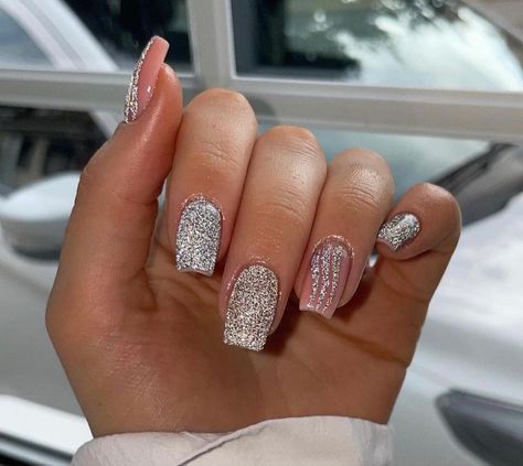 Glitter nails Model Nails, Nails 2022, Pastel Nails, Nails Design, Glitter Nails, Summer Nails, Nail Designs, Pastel, Glitter