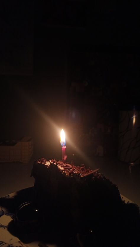 Happy Birthday Pics Aesthetic, Candle Fire, Cake Story, Body Image Art, Breakup Picture, Snap Streak Ideas Easy, Birthday Post Instagram, Best Friend Gifs, Birthday Mom