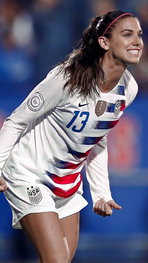 Soccer Girlfriend, Miroslav Klose, Female Football Player, Football Usa, Women Soccer, Alex Morgan Soccer, Soccer Photography, Fifa Football, Soccer Inspiration