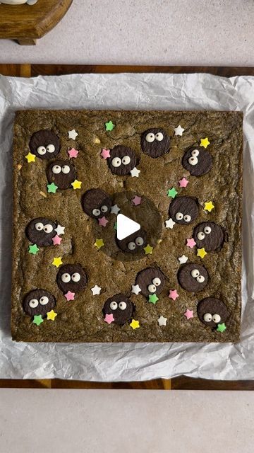 Eric🍰Baking and Recipes on Instagram: "Studio Ghibli soot sprite black sesame brownies ⚫️🫶 Should I do Sanrio, Sonny Angel, or Miffy next? 🙈 This is probably one of my favorite and most popular recipes.
.
185g All-purpose Flour
1tsp baking powder
A pinch of salt
115g butter
130g dark brown sugar
100g granulated sugar
2 eggs
70g black sesame paste (tahini)
100g chopped white chocolate

Recipe linked in my bio! For Ghibli brownies don’t do the swirl and use oreos, sprinkes, and chocolate to decorate.

#studioghibli #ghibli #spiritedaway #howlsmovingcastle #totoro #anime" Soot Sprite Brownies, Studio Ghibli Themed Snacks, Anime Desserts Recipes, Studio Ghibli Desserts, Studio Ghibli Baby Shower Ideas, Ghibli Night, Studio Ghibli Food, Ghibli Baby, White Chocolate Recipe